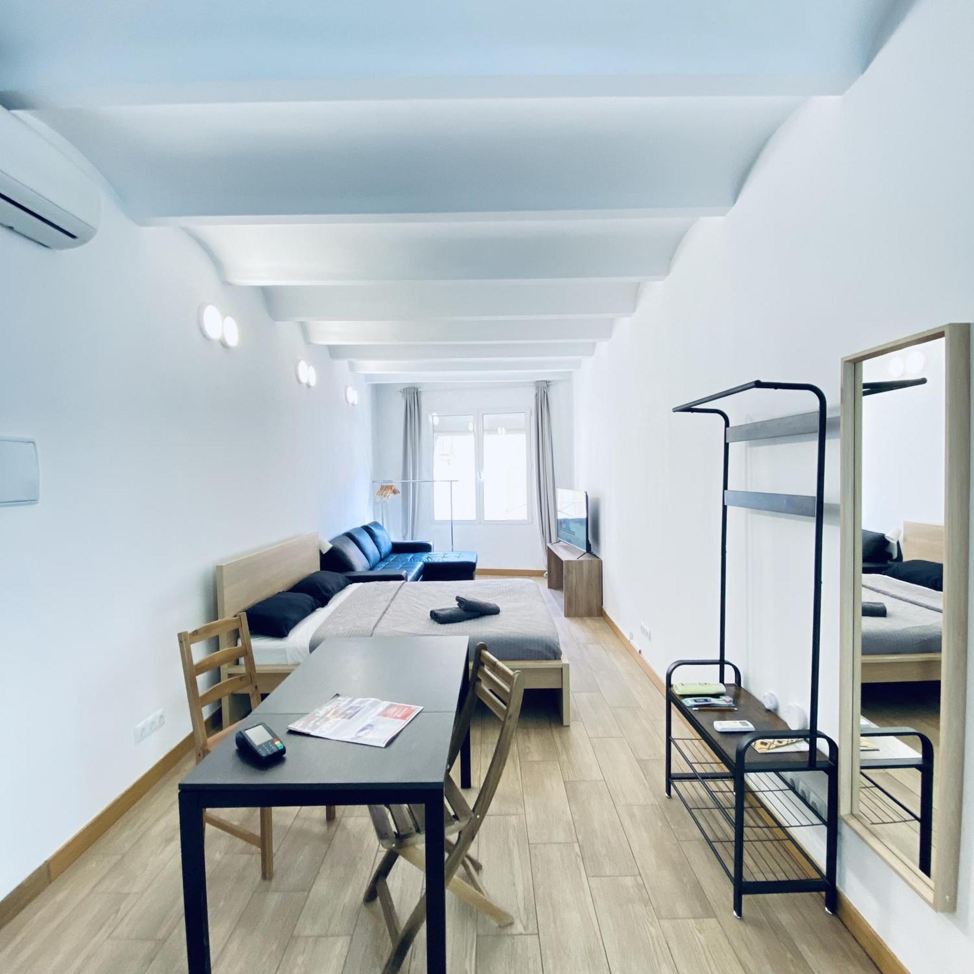 شقة Apl Sants Lofts Bcn Fira Camp Nou برشلونة المظهر الخارجي الصورة