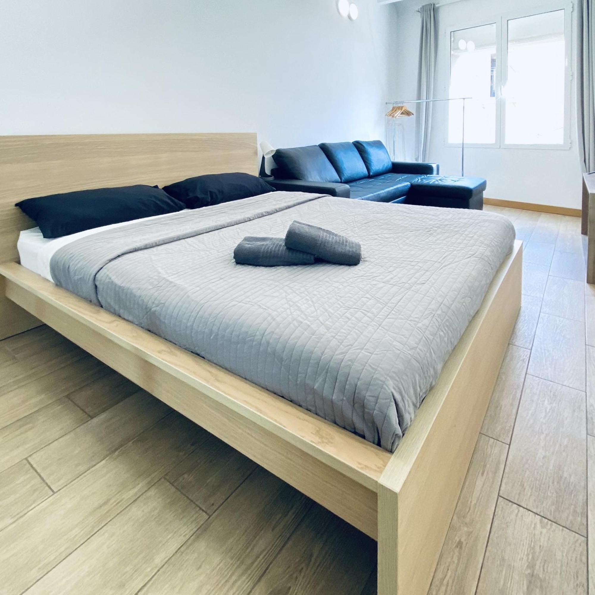شقة Apl Sants Lofts Bcn Fira Camp Nou برشلونة المظهر الخارجي الصورة